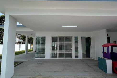 Rumah teres dua tingkat di Bandar Tasik Puteri, Rawang